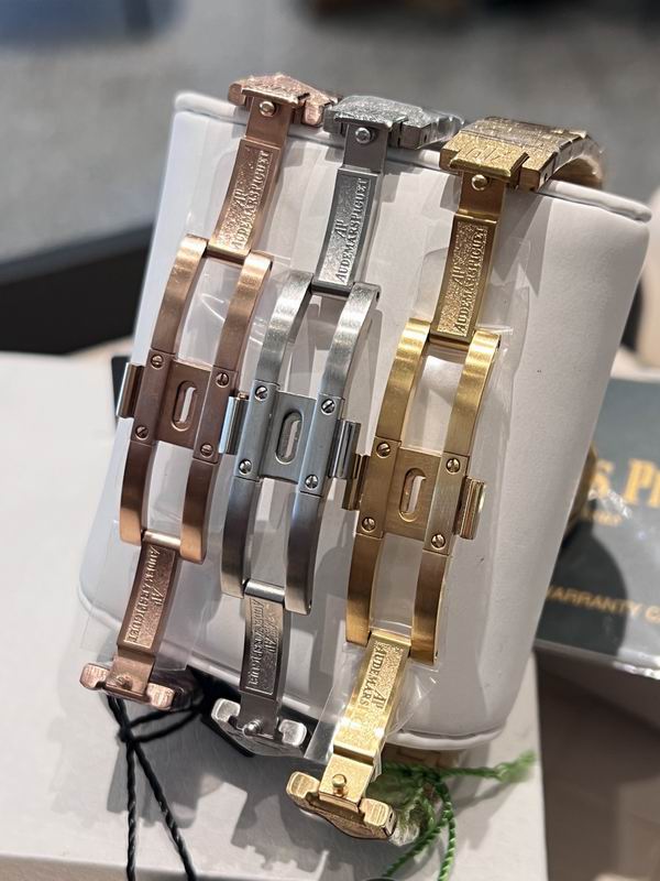 Audemars Piguet Royal Oak Mini Frosted Quartz Ladies watch