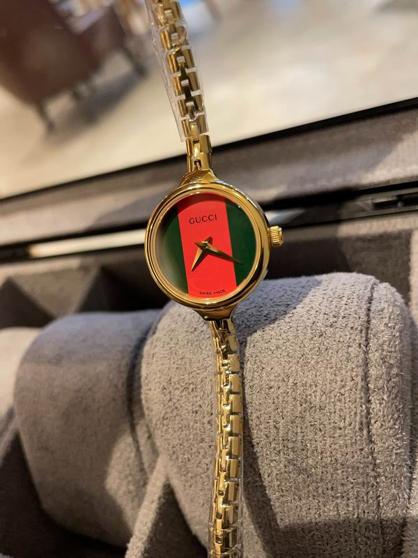 Gucci Vintage Ladies Gold-Plated Bangle Watch