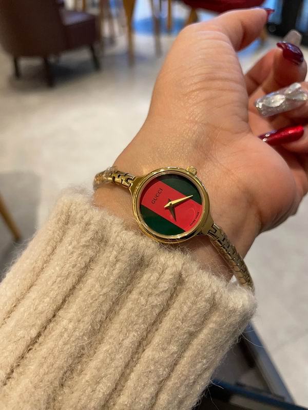 Gucci Vintage Ladies Gold-Plated Bangle Watch