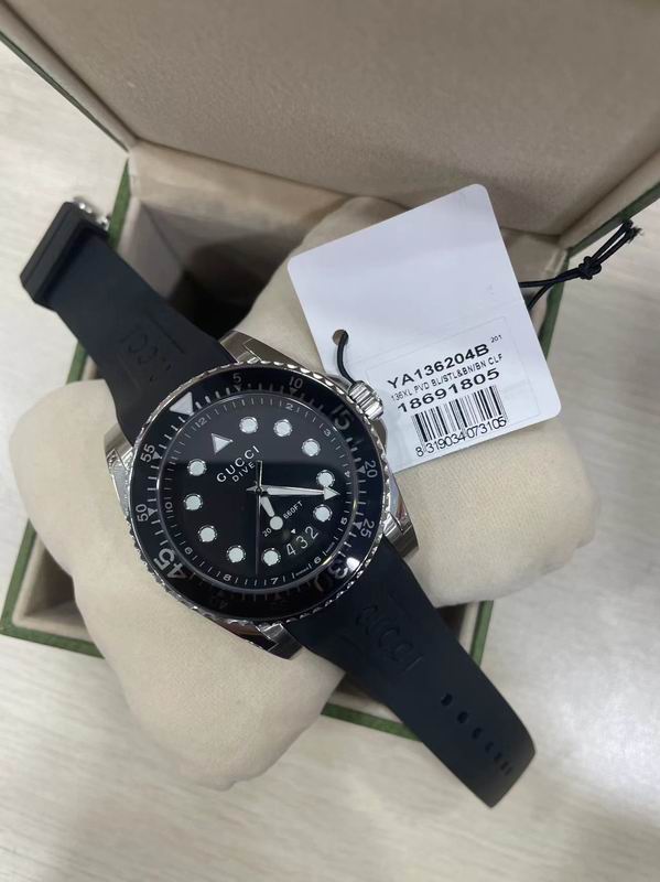Gucci Dive Black Dial Rubber Strap