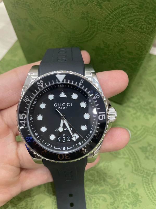 Gucci Dive Black Dial Rubber Strap