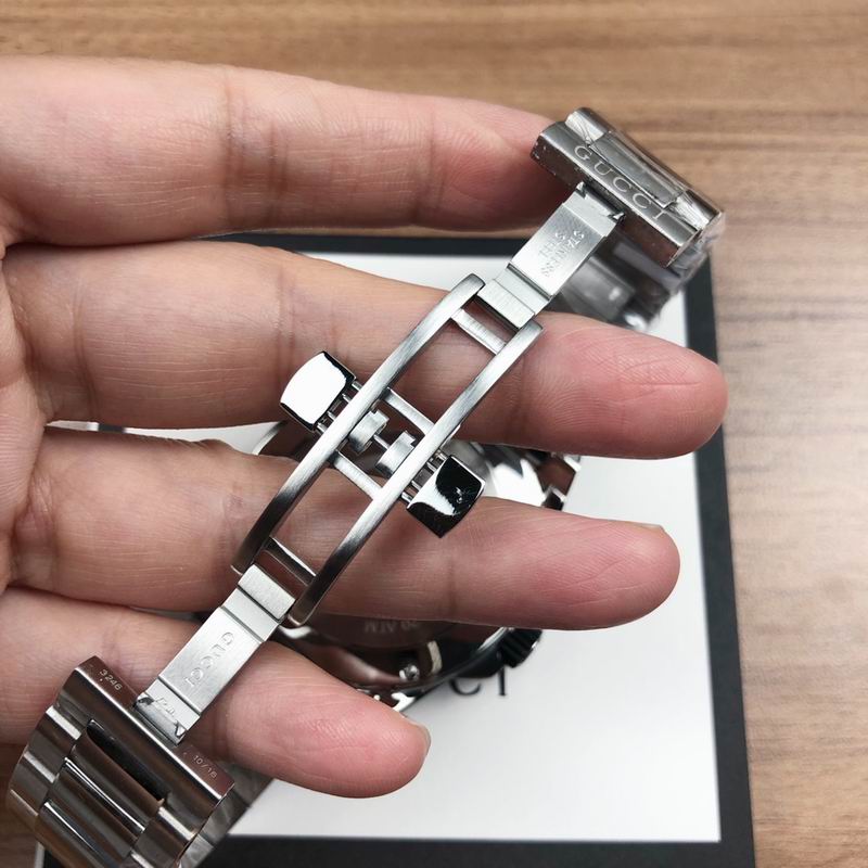 Gucci Dive Snake Black Dial Silver Steel Strap Watch