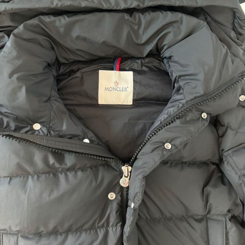 Moncler Mengkou Matte Down Jacket