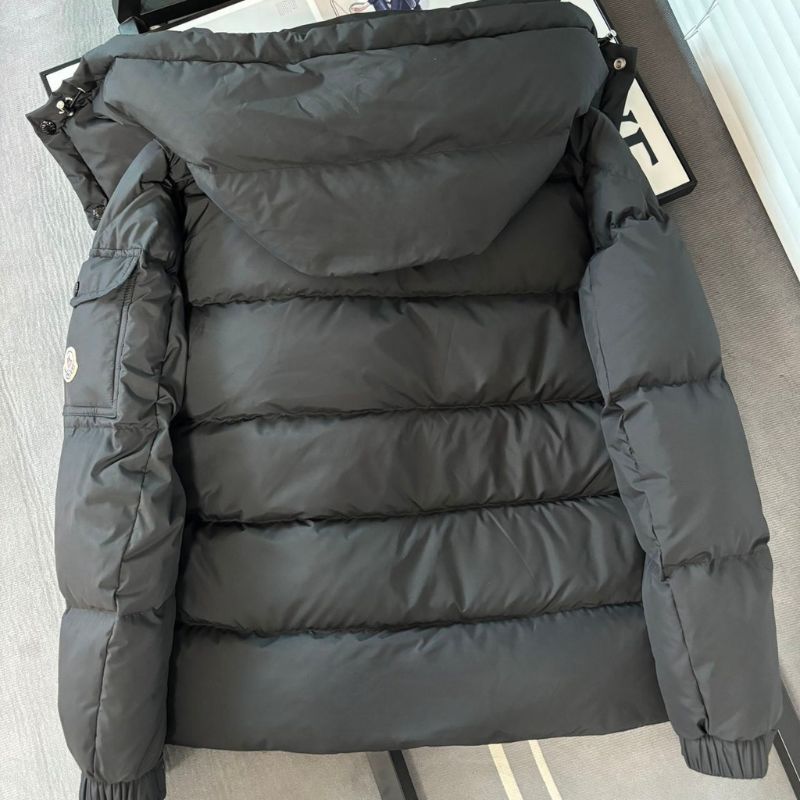 Moncler Mengkou Matte Down Jacket